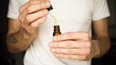 Retinol is niet alleen voor vrouwen, en zo gebruik je het